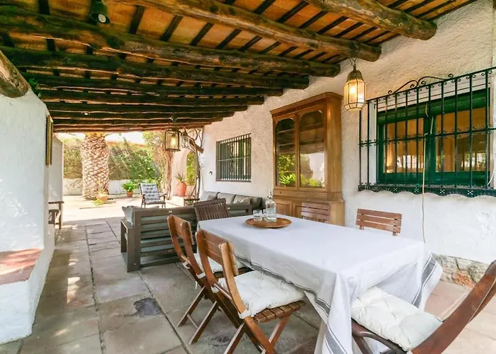 Casa Alba Garden & Calm * Sitges